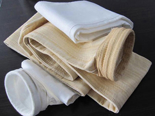 玻(bo)纖針刺氈(zhan)除塵布袋(dai)